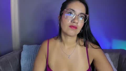 charlhot_ online show from October 2025 12:39:02 PM