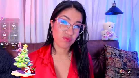 charlhot_ online show from December 2025 12:47:02 PM