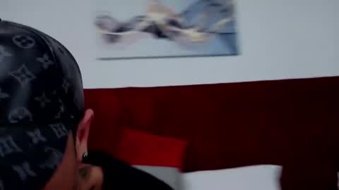 charlie_foxie online show from April 2026 03:33:01 AM