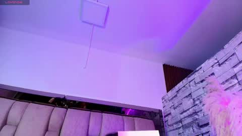 Snapshot of charlie_henker chatting on May 2026 03:46:02 AM C H A R L I E online show from May 2026 03:46:02 AM