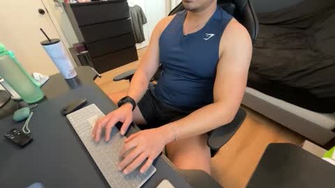 charliekkw online show from February 2026 08:29:02 PM