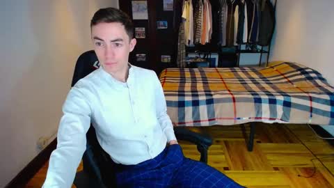 Snapshot of charlieseyer chatting on February 2025 08:46:02 AM carlos reyes online show from February 2025 08:46:02 AM