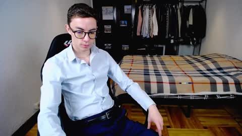 Snapshot of charlieseyer chatting on February 2025 08:28:01 AM carlos reyes online show from February 2025 08:28:01 AM