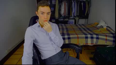 Snapshot of charlieseyer chatting on January 2026 08:28:02 AM carlos reyes online show from January 2026 08:28:02 AM