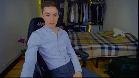 Snapshot of charlieseyer chatting on January 2026 08:50:02 AM carlos reyes online show from January 2026 08:50:02 AM