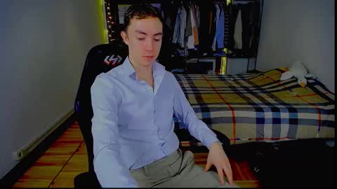 Snapshot of charlieseyer chatting on January 2026 08:30:01 AM carlos reyes online show from January 2026 08:30:01 AM