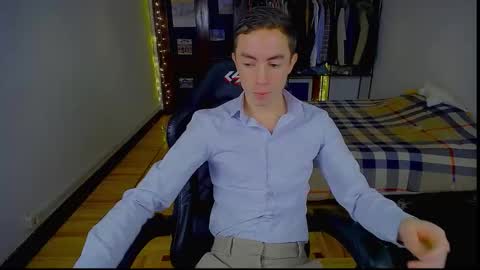 Snapshot of charlieseyer chatting on January 2026 08:19:01 AM carlos reyes online show from January 2026 08:19:01 AM