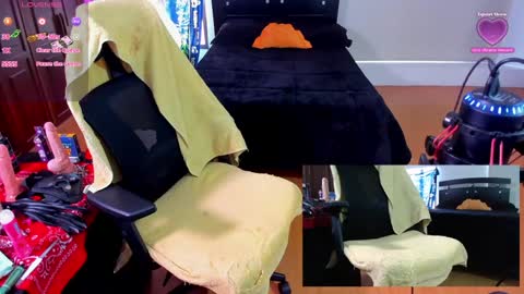 Snapshot of charlietaylorr__ chatting on December 2024 02:49:02 PM Charlie online show from December 2024 02:49:02 PM