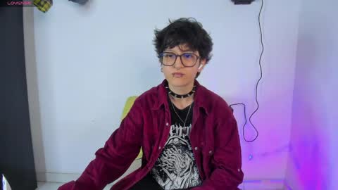 Snapshot of charlietaylorr__ chatting on April 2026 06:11:01 AM Charlie online show from April 2026 06:11:01 AM