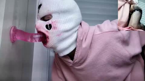 Snapshot of charliethroat chatting on February 2026 06:39:02 PM Charlie Throat online show from February 2026 06:39:02 PM