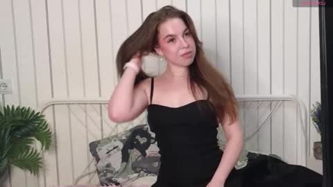 Snapshot of charlinemanke chatting on October 2025 08:51:02 PM Dannie online show from October 2025 08:51:02 PM