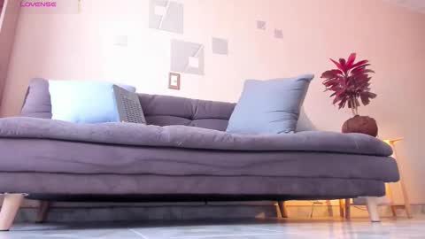 Snapshot of charlize_legs_ chatting on February 2026 08:49:02 PM Charlize online show from February 2026 08:49:02 PM