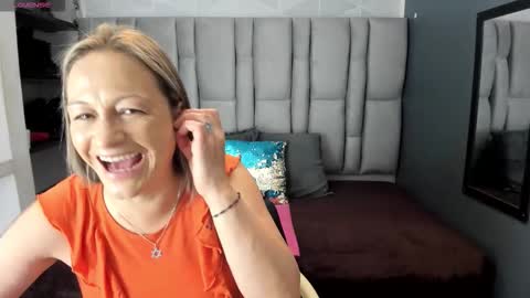 Charlot milf online show from January 2026 11:56:01 AM