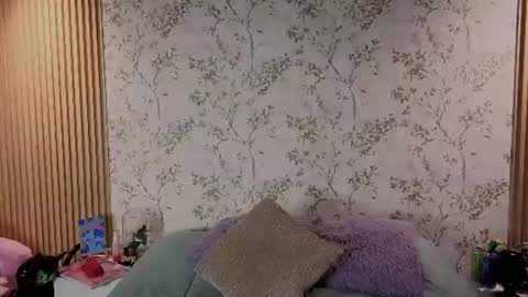 Snapshot of charlote__miller chatting on July 2026 11:49:01 AM You honey online show from July 2026 11:49:01 AM