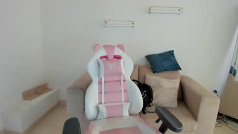    online show from September 2025 08:09:01 PM