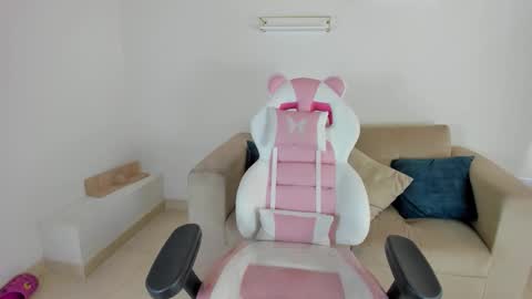    online show from September 2025 04:43:02 PM