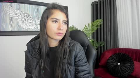 Charlote online show from January 2025 07:04:01 PM