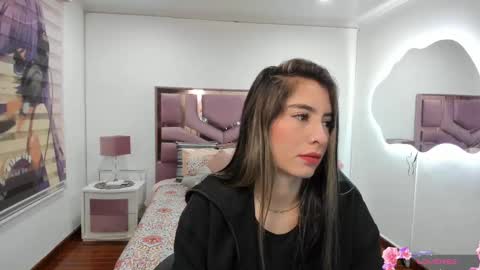 Charlote online show from February 2025 07:21:01 PM