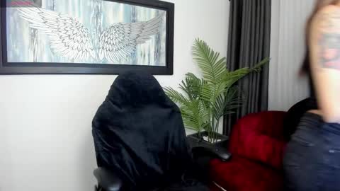 Charlote online show from November 2025 02:10:01 AM