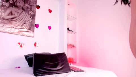 Charlote online show from February 2025 02:09:02 AM