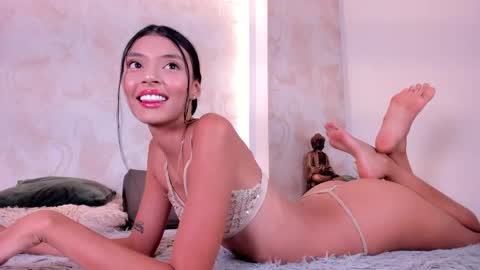 Snapshot of charlote_zc_ chatting on April 2026 08:35:02 PM Charlote online show from April 2026 08:35:02 PM