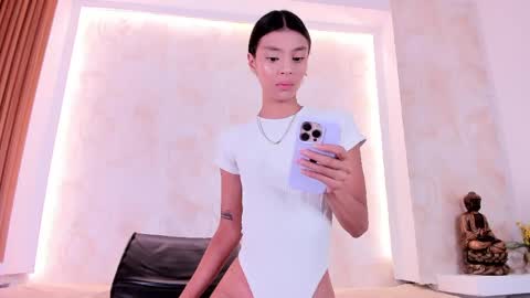 Snapshot of charlote_zc_ chatting on April 2026 08:25:02 PM Charlote online show from April 2026 08:25:02 PM