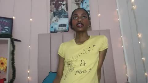 Snapshot of charlothcameronrs chatting on April 2026 12:29:02 PM charlothcameronrs online show from April 2026 12:29:02 PM