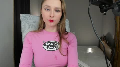 Snapshot of charlottawells chatting on April 2026 04:44:02 PM CharlottaWells online show from April 2026 04:44:02 PM