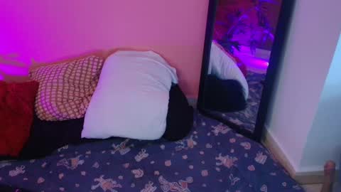 Snapshot of charlotte1117 chatting on March 2025 09:40:02 PM Char 3 online show from March 2025 09:40:02 PM