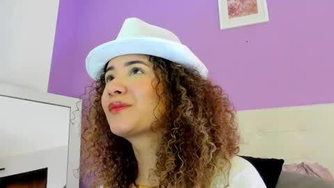 Snapshot of charlotte1117 chatting on October 2025 03:35:02 PM Char 3 online show from October 2025 03:35:02 PM