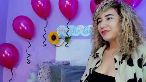 Snapshot of charlotte1117 chatting on November 2025 04:27:02 PM Char 3 online show from November 2025 04:27:02 PM