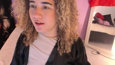 Snapshot of charlotte1117 chatting on March 2026 04:44:01 PM Char 3 online show from March 2026 04:44:01 PM