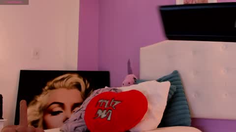 Snapshot of charlotte1117 chatting on April 2026 05:06:01 PM Char 3 online show from April 2026 05:06:01 PM