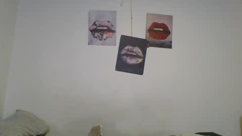 karinaa independent model online show from January 2025 12:03:01 AM