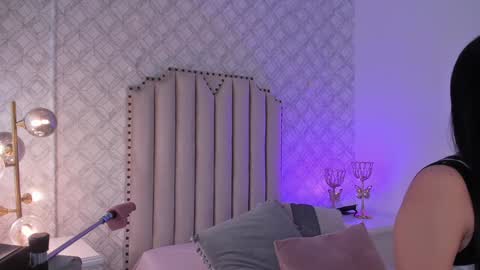   Charlotte  online show from January 2025 07:10:02 PM