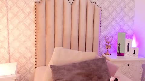   Charlotte  online show from February 2025 12:10:02 PM