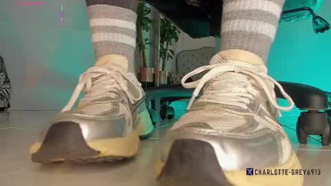 charlotte  grey online show from November 2025 08:30:01 PM