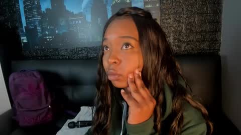 Snapshot of charlotte_brown_1 chatting on October 2025 01:56:01 PM CHARLOTTE BROWN online show from October 2025 01:56:01 PM