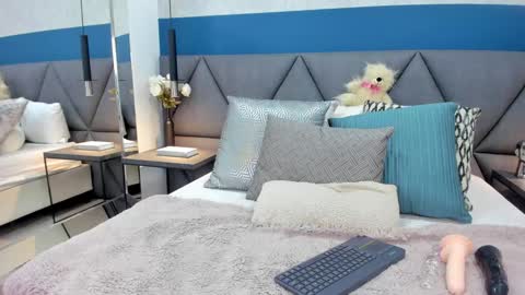 Charlotte online show from January 2025 02:04:01 PM