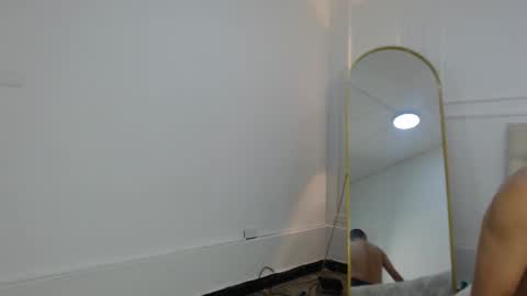 charlottte y dante online show from December 2025 04:17:01 AM