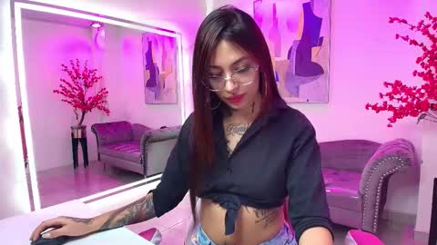 Charlotte online show from October 2025 03:29:01 AM