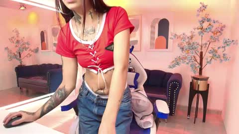 Charlotte online show from November 2025 04:11:02 AM