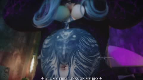 Charlotte online show from November 2025 04:07:01 PM