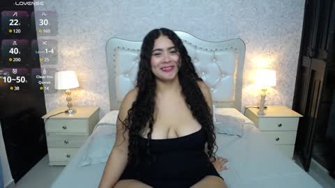 Snapshot of charlotte_gonsalez chatting on December 2024 05:33:02 PM Charlotte online show from December 2024 05:33:02 PM