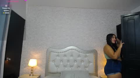 Snapshot of charlotte_gonsalez chatting on December 2024 11:28:02 AM Charlotte online show from December 2024 11:28:02 AM