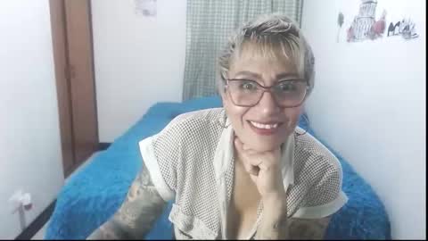 Snapshot of charlotte_gray_1 chatting on March 2026 01:39:01 PM Charlotte online show from March 2026 01:39:01 PM