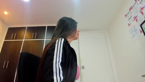 Charlotte Icee online show from December 2024 03:42:01 PM