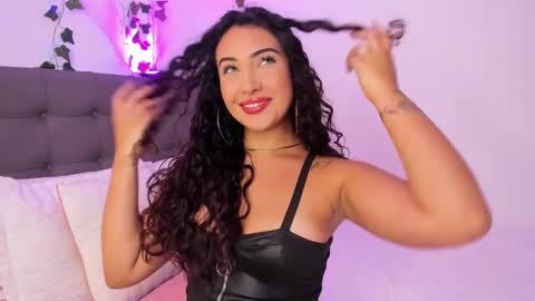 Snapshot of charlotte_jamees chatting on March 2025 02:08:02 AM Charlotte james online show from March 2025 02:08:02 AM