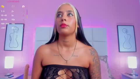 Snapshot of charlotte_kisss chatting on March 2026 06:40:02 PM Charlotte online show from March 2026 06:40:02 PM