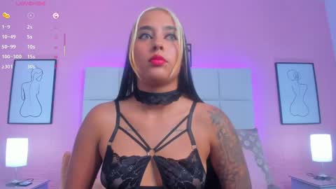 Snapshot of charlotte_kisss chatting on April 2026 07:07:02 PM Charlotte online show from April 2026 07:07:02 PM